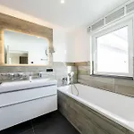 5 Sterne Sommersuite Mit Genialer Dachterrasse Apartman *